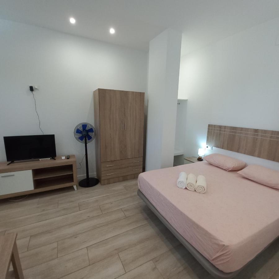 Malaga Velarde Center 3 Appartement Buitenkant foto